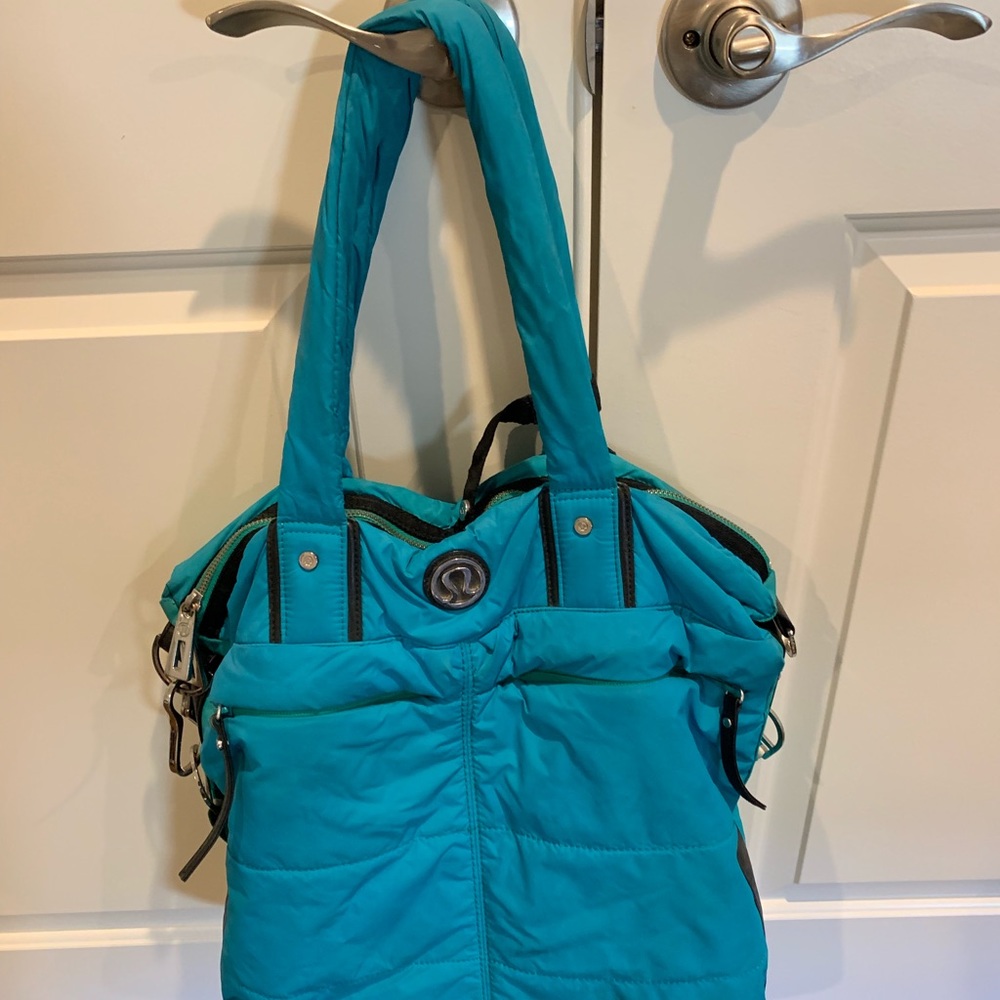 COPY - Lululemon gym bag